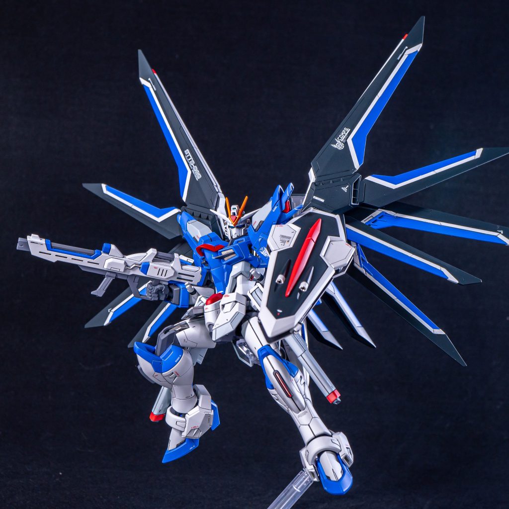 HG ライジングフリーダム–3枚目/制作者：エヌヌ