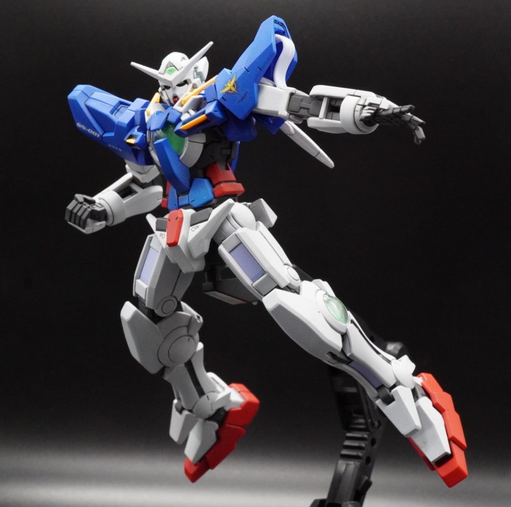 最初にGNドライブ部をラッカーで塗装後、マスキングゾルでマスキング。最後のつや消しクリアーが終わるまで、剥がさずです。あとあと思ったら、マジックリンで拭き取りでも良かったですね(^_^;)