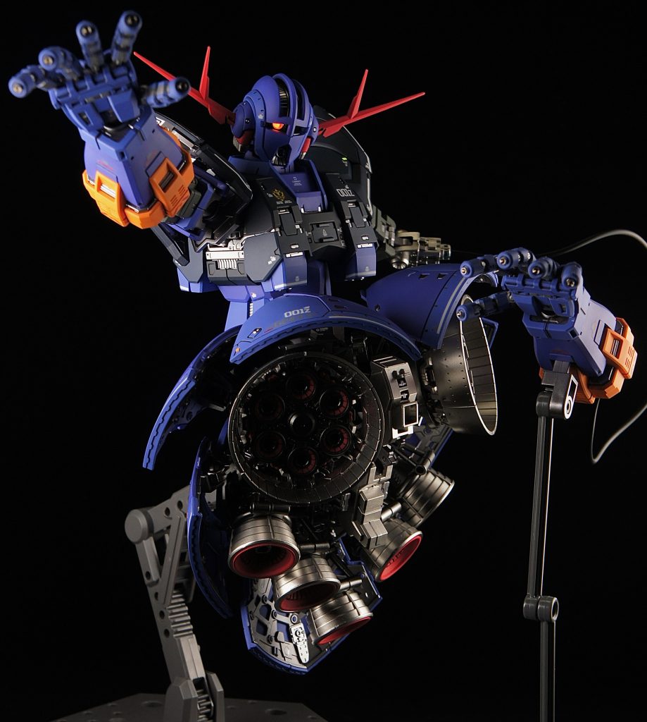 脚がないのにこれだけカッコよくポージング出来るのスゴいですよね。設計した方は天才か…！