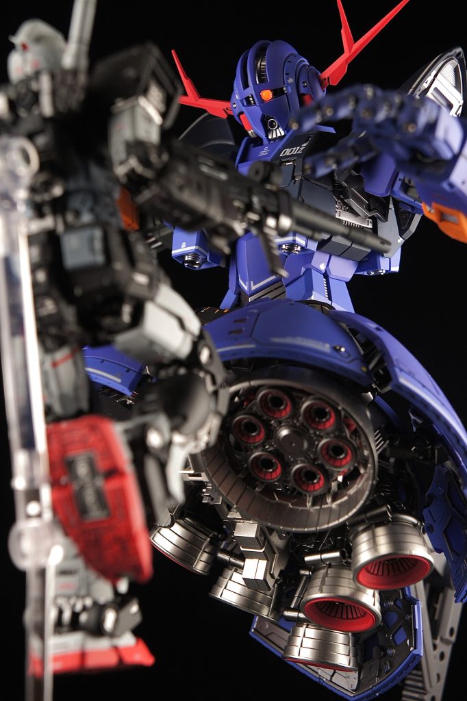 RGガンダム2.0との共演、これがやりたかったんですよねー！ 1st世代にはたまらないです。ジオングのMSとしての圧倒的強さ、そしてそれを上回るアムロのパイロットとしての覚醒、今観てもジオング戦は心が震えます。