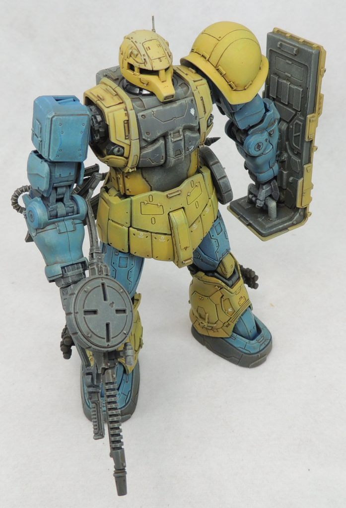 ■塗装について(その3/5) 基本塗装終了後、エナメル系塗料のディープブラウンやダークブラウン等でウォッシングと拭き取りを行いました。パーツのクラックの未然防止のため、いったん全てバラして作業しました。