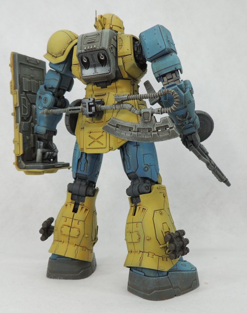 ■塗装について(その1/5) カラーリングのイメージソースは、往年の名キット1/100リアルタイプ・旧ザクのボックスアートです。元々の旧ザクのカラーも好きですが、今回は好みでリアルタイプ・カラーをチョイス。