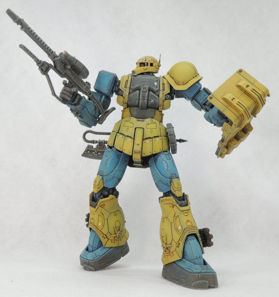 ■塗装について(その4/5) 再組立て後、ディティールを強調するためにエッジを意識しながらドライブラシで仕上げました。穂先が柔らかい大き目の平筆と硬い平筆を用いています。優しく塗り塗面を整える時は柔らかめ、エッジにくっきり擦り付ける時は硬めと使い分けています。