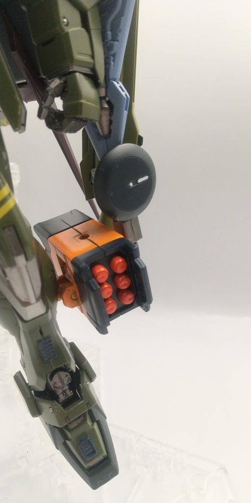 レドーム、ミサイルポッド追加