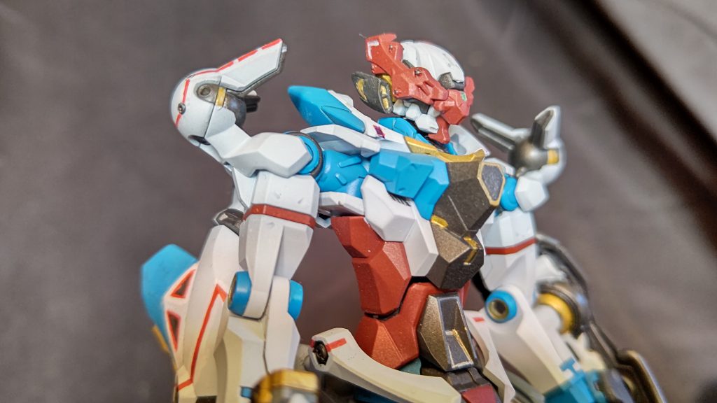 発表された時は付け替えになってると思いましたが、フェイスは閉じた状態と開いた状態で2種類あって地味にありがたい。