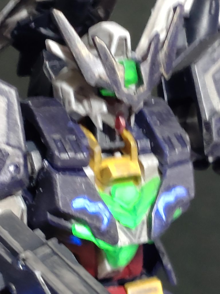 ポロポロで大変でしたねでも面白いガンプラでしたしかし合体と変形は個人的には必要ないかもw