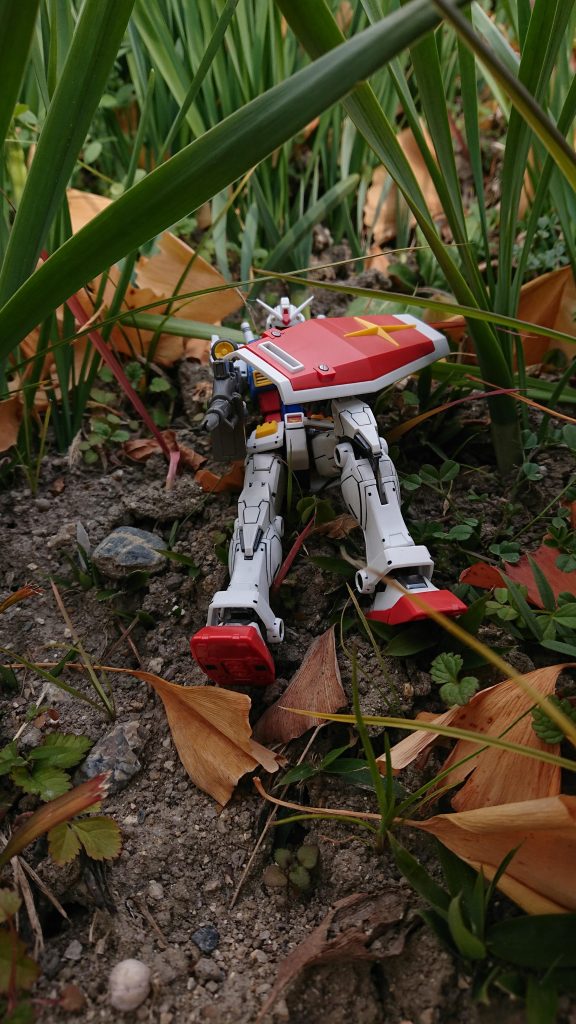 逃げる先には「作戦本部！敵が思ったより多いです！」