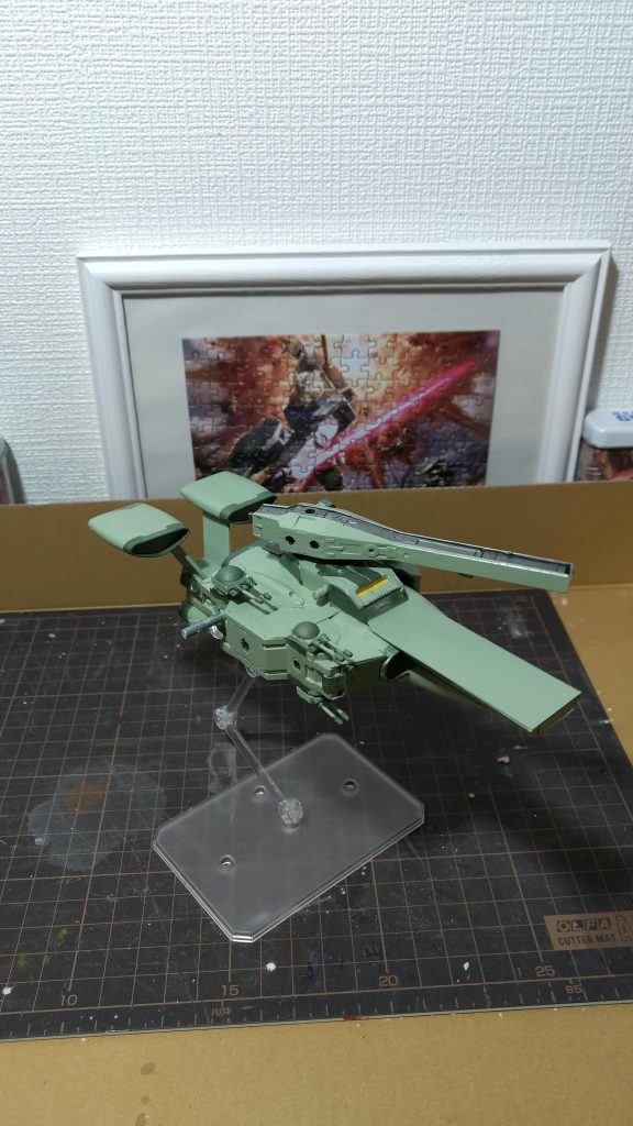 3番艦 ベテルギウストライアングル艦隊 攻撃艦『旗艦護衛、拠点強襲·制圧が主な役割、同型艦プロキオンと姉妹艦で左右対称以外は全て同じ。こちらも試作型·艦体ドッキングシステム、試作型ハイパーメガ粒子砲、簡易カタパルトを搭載。』