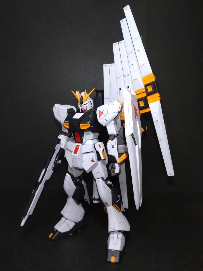 いつもの水性ホビーカラーでの全塗装に、先輩からのオーダーで少しスジボリ追加しました😄