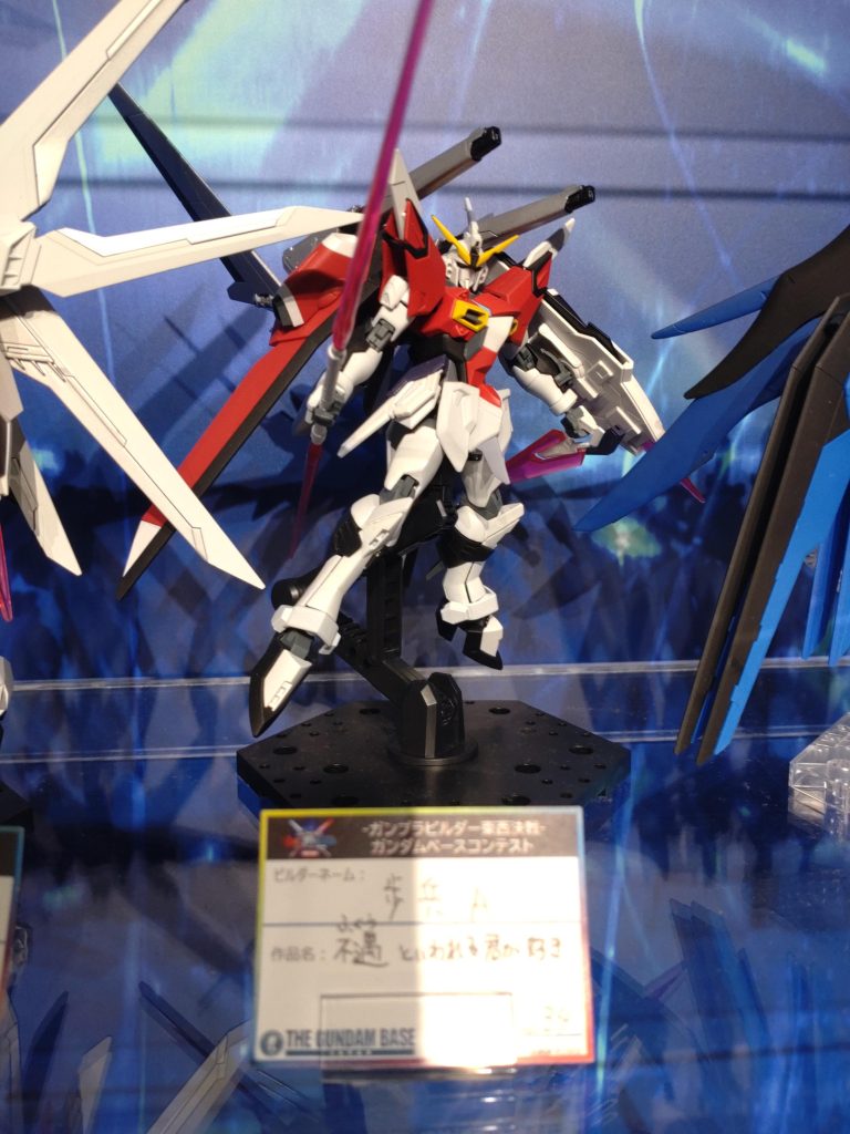 新作です。後ろにオオワシ背負ってます。ステラの意思で勝手に飛んでいくイメージです。