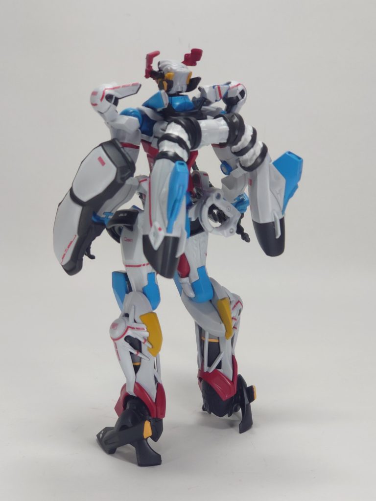 制作中に思った事はパーツ細かい&塗装での塗り分けスゲー大変パーツはホントに小さい物も多く、何かの拍子に無くさないように細心の注意を払って扱いました💧塗装に関しては、普段シールを使わない派の自分なんですが今回はあまりにも細い線やら細かいパーツの更に小さい部分だけ塗る等の場所が多かったため、自分の今の技術ではまだキレイに仕上げられないと思い、シール類を使う事にしました。コレをキレイに塗り分けられる方、本当に尊敬します。