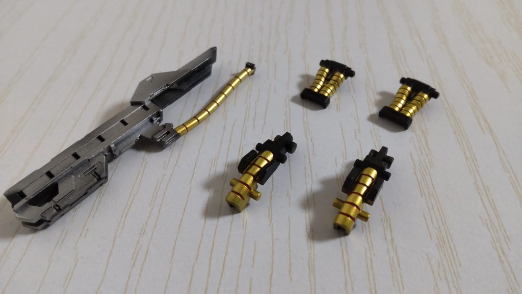 動力パイプ系を見るとどうしても金とか銀で塗りたくなる病なんです、、、