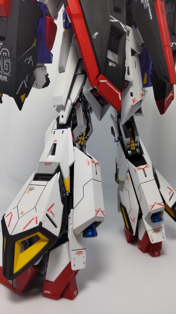 メタルビルドZガンダムを真似して足のバーニアを展開させました。ここに一番時間を掛けました！！ 