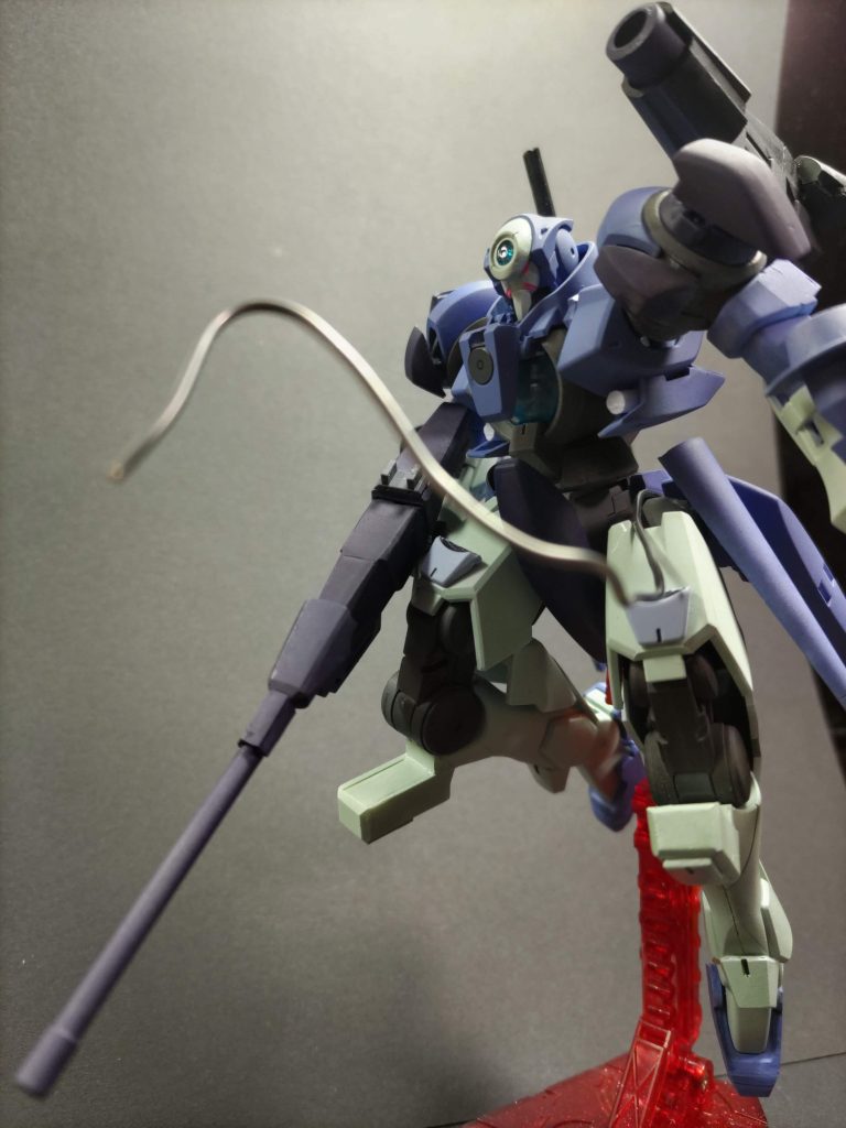 ガンマカ、スプレー塗装で・ライトブルー、蛍光ピンク、ガンダムグレー、コスモメタルブルー、ガンダムメカグレー、30MMブルーパープル で塗装しました。「備忘録」ガンダムマーカー1本で塗れる面積=HG1/2以下程度(スプレー塗装) 去年も単一機体による組み換えを1度だけ試していましたが、今年からはこの方法をメインにやっていこうかなと思っています。ミキシングをやりだすと部品探しで相当な時間を取ってしまうので時短にもなりますし。ということで前回予告していた機体は没となりました。こんな形でころころと内容が変わるミセトですが今年も閲覧してもらえるとありがたいです。