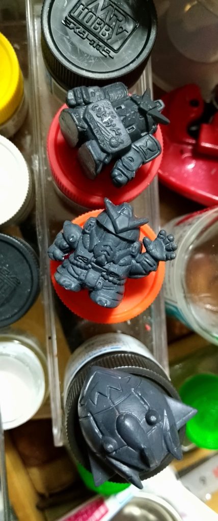 ツメでガリガリしても欠けません（ 今のところ）