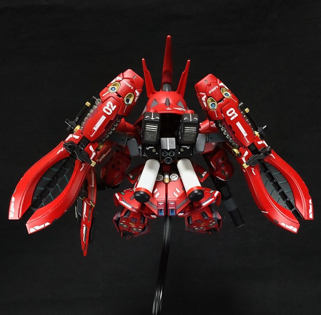 背面。ホーンファンネルは、写真のように可動アームで取り付けてます。