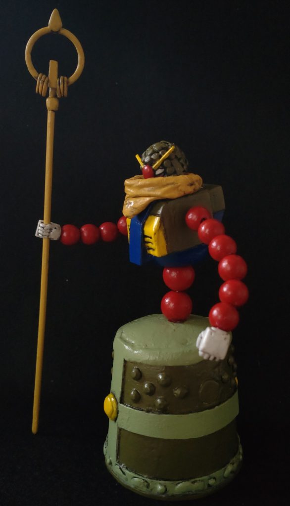 数珠状の腕、腹部?は百均のビーズで再現。