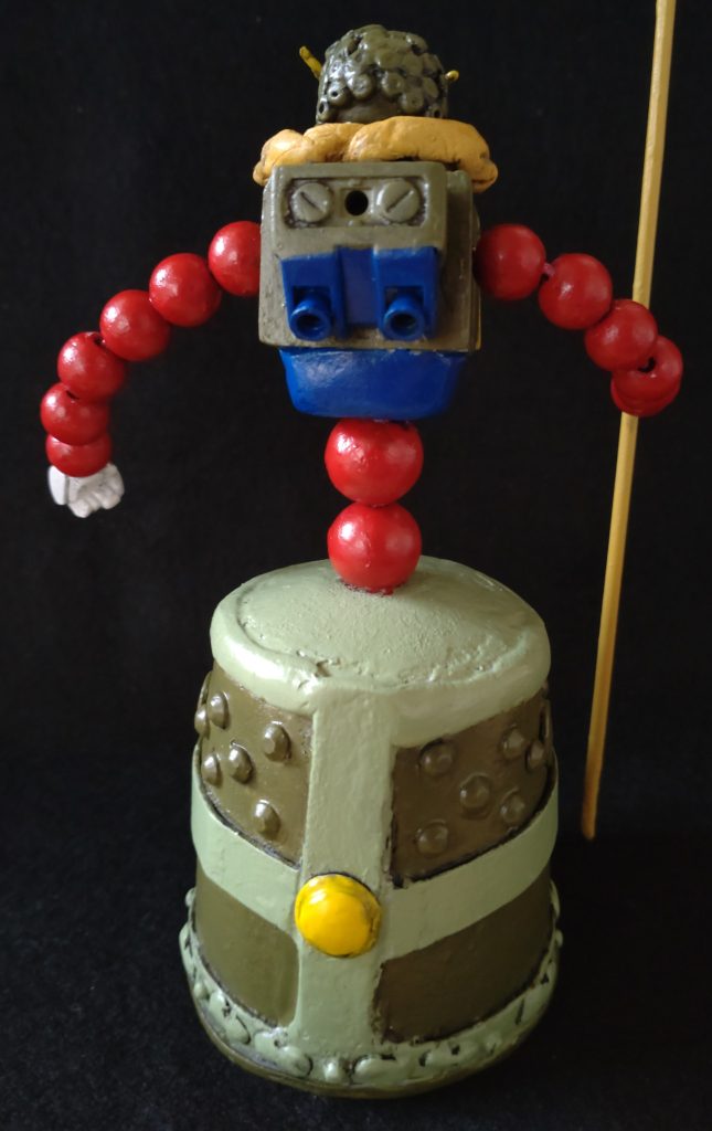 胸部は1mmプラ版の箱組み。本来はRX-78から流用するのが正解だと思いますが、プラ版工作の技術向上の為に自作しました。バックパックは既存キットから拝借してます。( 手抜き)