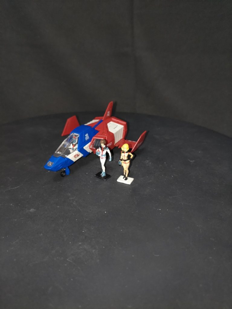 コアファイターとフィギュア完成