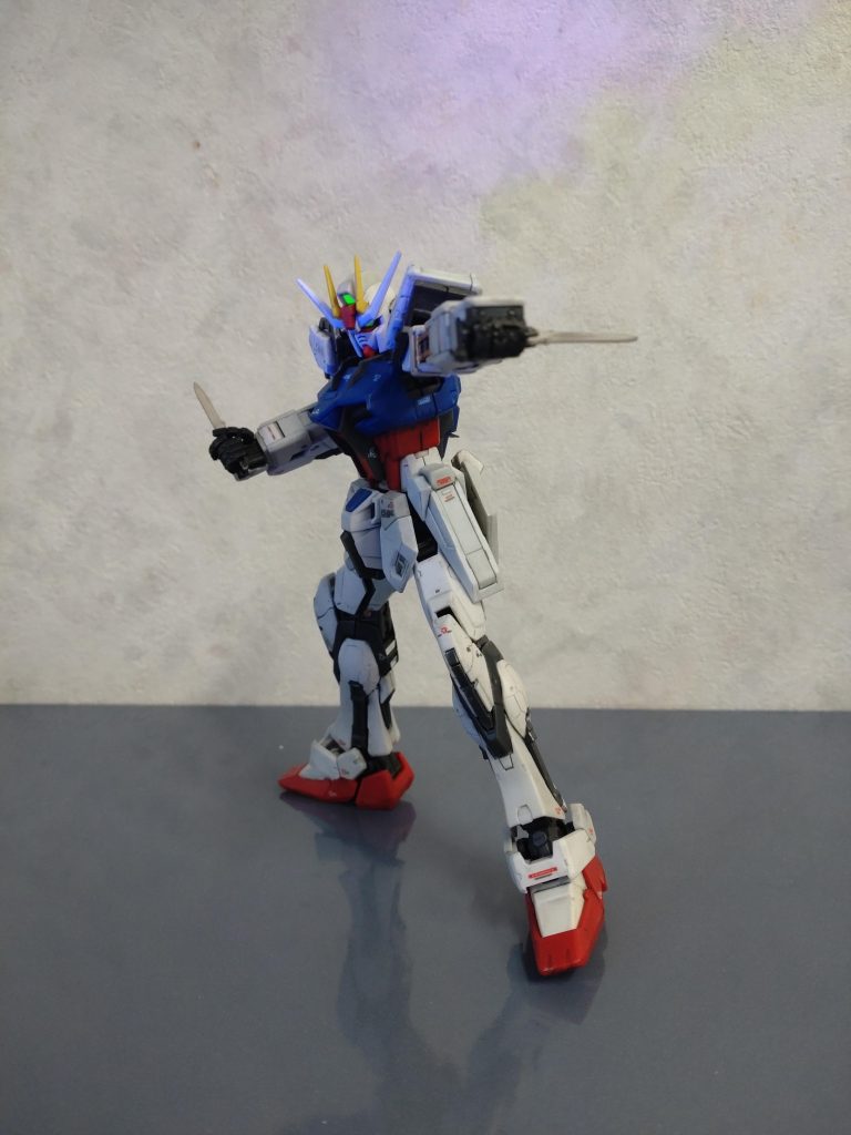 素のストライクガンダム