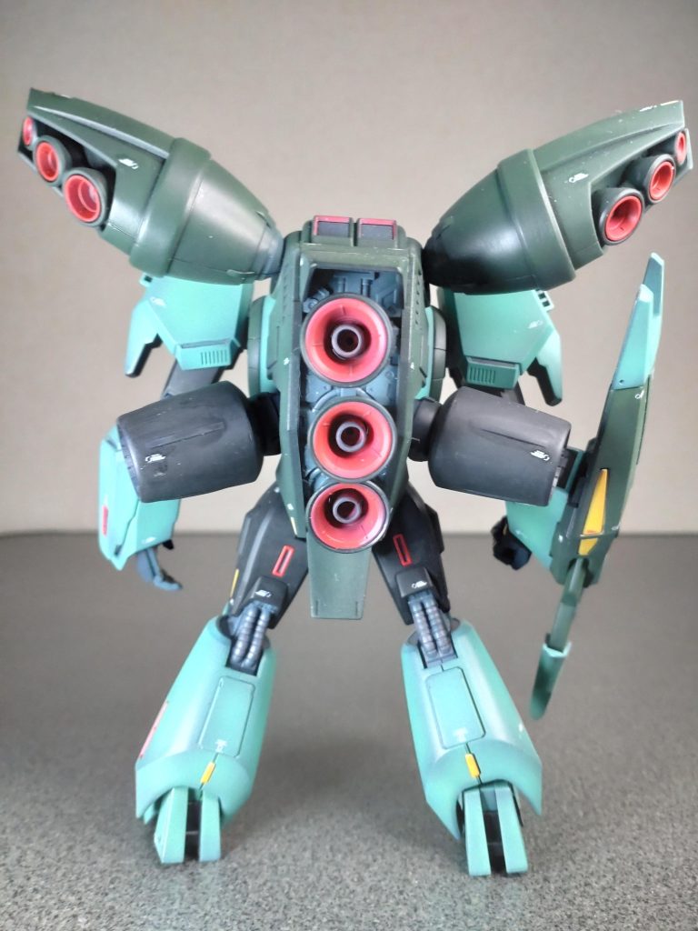 量産機の設計を無視したシロッコのセンスがひかる