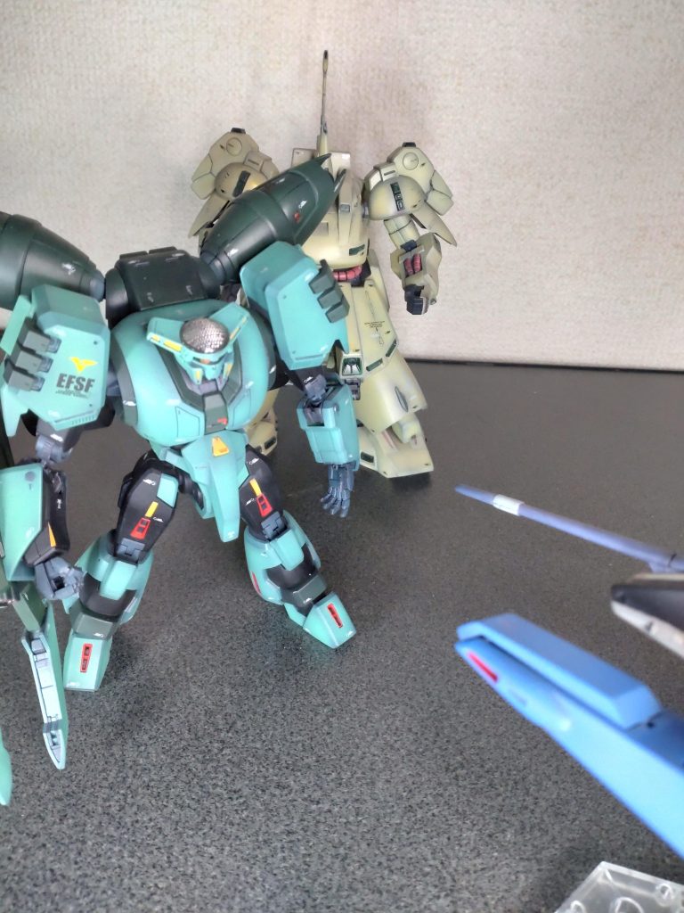 シロッコを庇って散ってしまうサラファーストガンダムとは違ってキャラが退場してしまう 