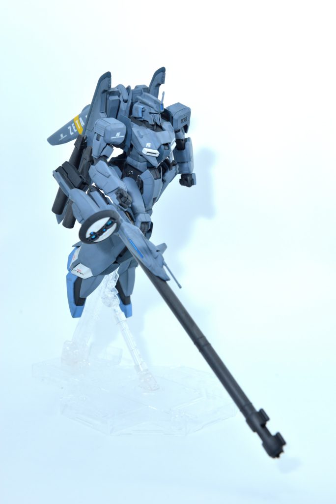 スマートガンが長すぎて、撮影も大変でした。