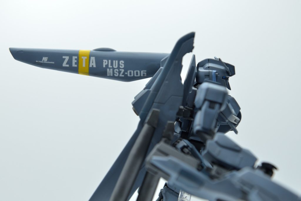 スタビライザーのデカールはそれっぽく創作。