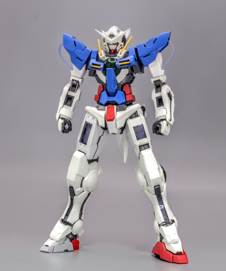 製作途中の画像です右半身が手を加えた状態です