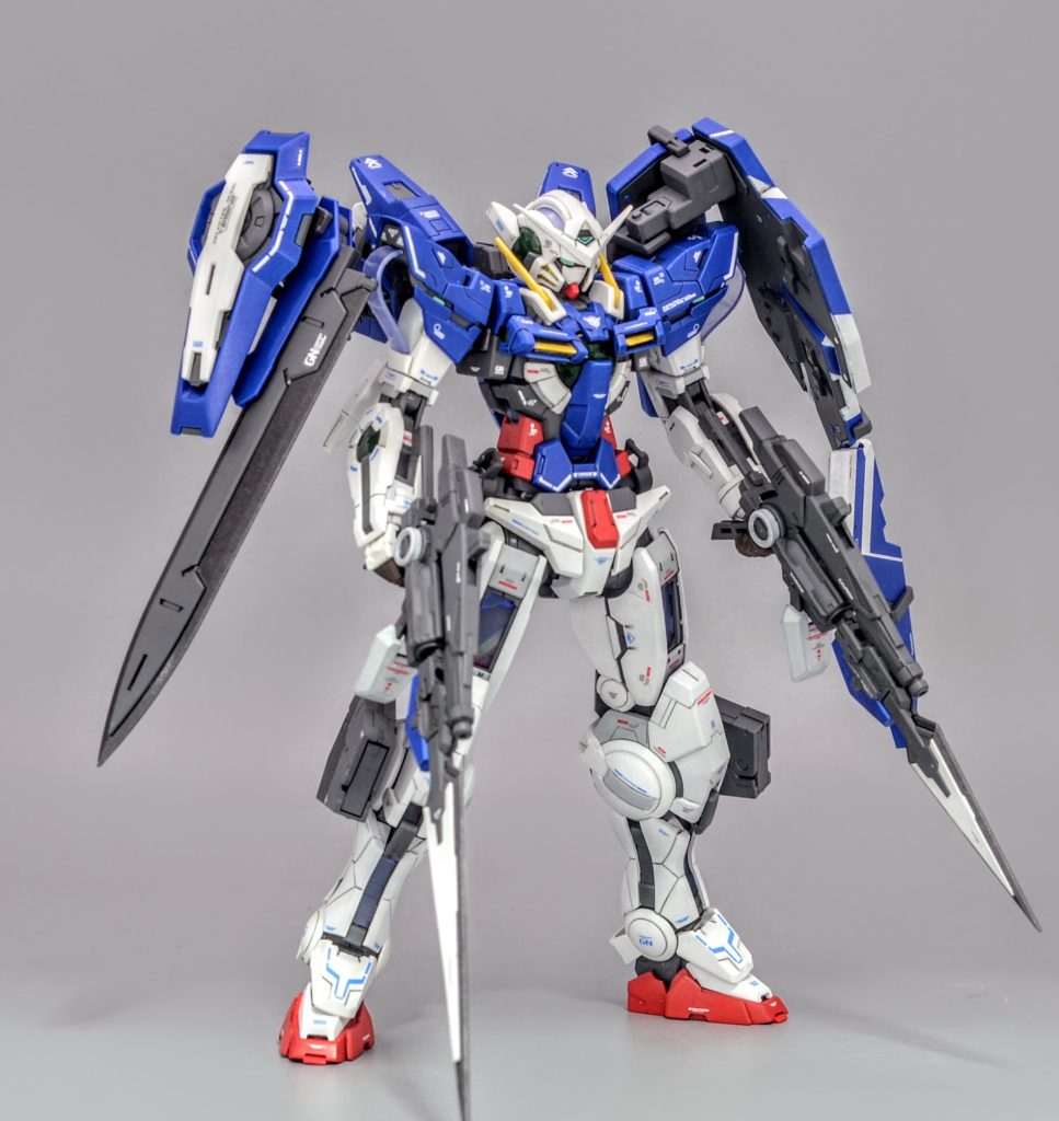 本機はダブルオー用の装備の試験機も兼ねているので腰部には当時最新のプロトGNソードⅡを装備しています