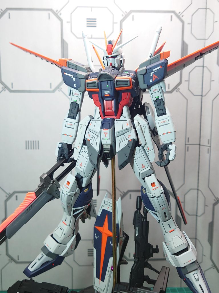 肩のグレー部分はプラバン貼って幅増し