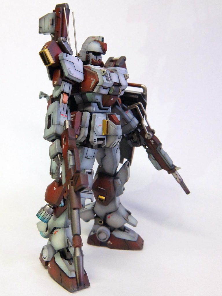 わざわざ現地で改装するくらいやから最前線仕様やね。 その割に武器が少なそうやから、持てるもん持たせて、付けれるもん付けよ。