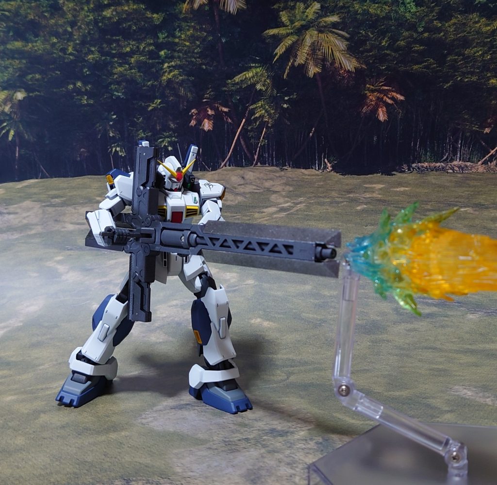 十字架型試作複合兵装、ビームランチャーモード発射。