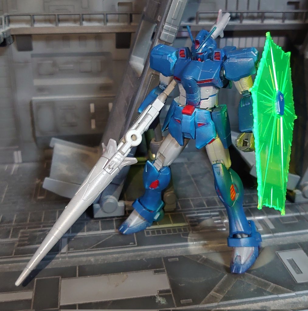 F91とV1という量産化されたガンダム顔同士のミキシング連邦から供給された量産型F91の部品でＶ１を修理したという設定で