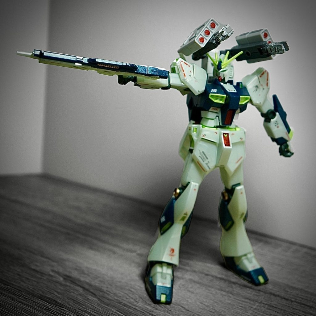 νガンダム νGUNDAM（サイコフレーム発光イメージカラー）by Pandaddy&Co.–4枚目/制作者：Pandaddy