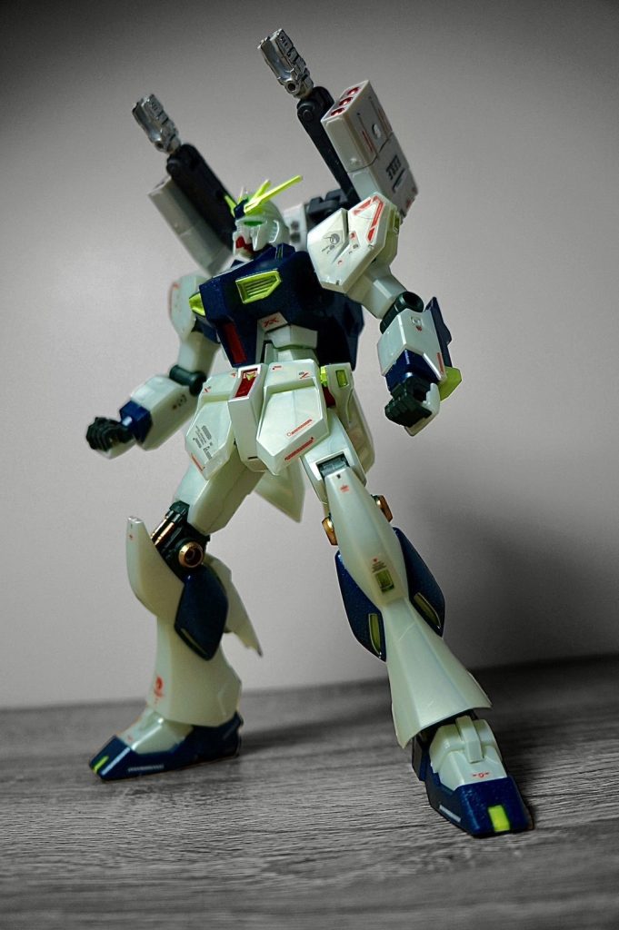 νガンダム νGUNDAM（サイコフレーム発光イメージカラー）by Pandaddy&Co.–2枚目/制作者：Pandaddy