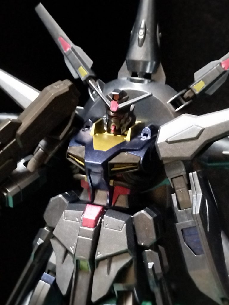 アップにするとよく分かるデコの違和感&両肩のバルカン無し