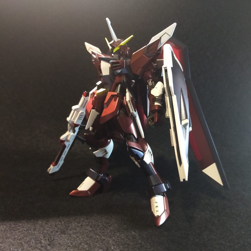 スジボリや合わせ目消し、マスキングでの色分けなど、色々挑戦していた記憶です。