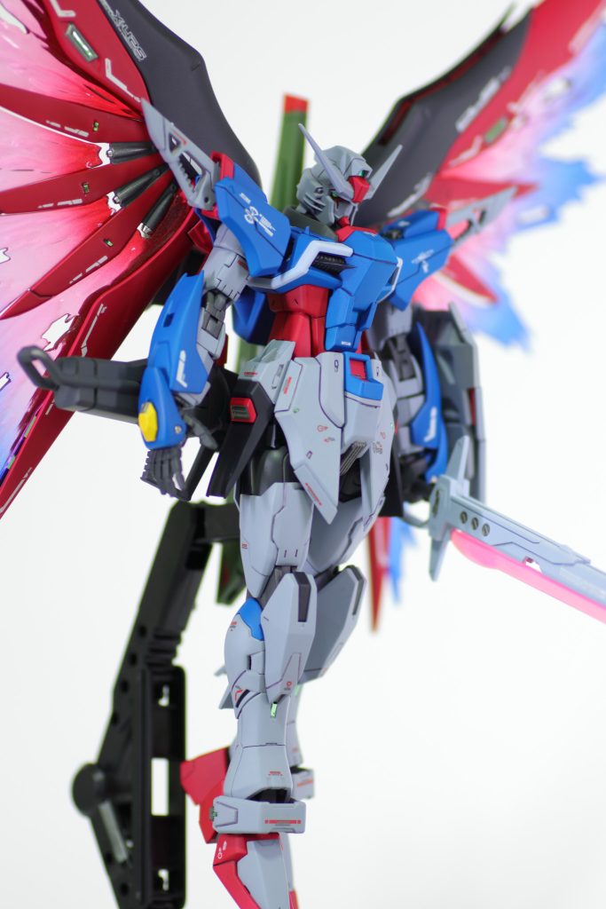 特に書くことがなくなったので撮っていた残りの写真。上腕二頭筋部分のパーツは好みでインジャのパーツにしてます。右手の平手はその辺に転がってたマイティーを流用しました。