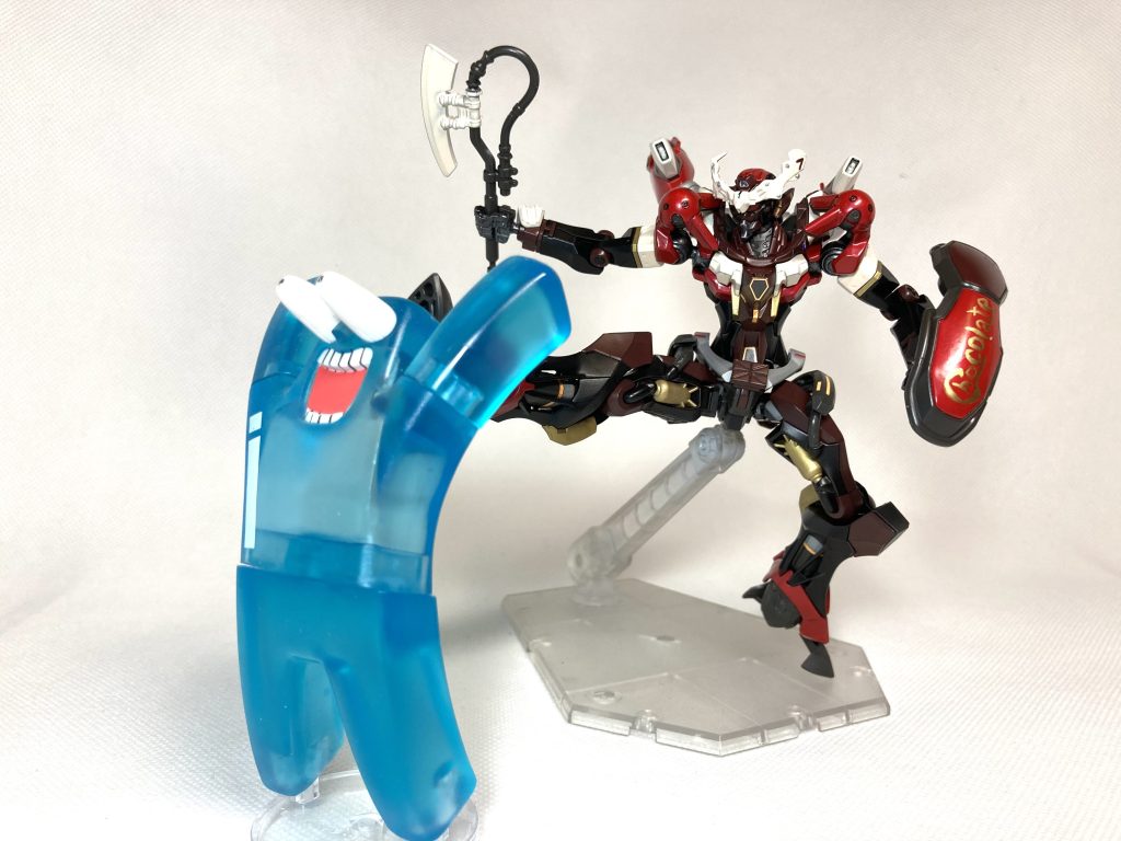 最新キットだけのこともあり、非常に動かしやすく、大胆なアクションポーズも取らせることもできますw