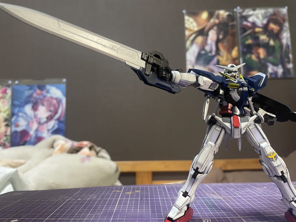 撃ち落とせなーい※ポーズと武装の構造上、GNサーベルの代役としてGNソードにしてます(gundam-kao8)