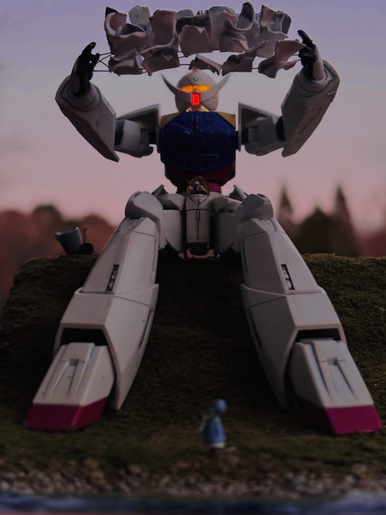 アニメ本編のこのシーンをどうしても再現したくて頑張ってみましたキットのままではこのポーズは取れないため股関節や肩アーマーなどには思い切って手を入れています