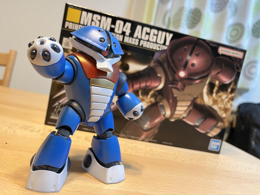 鈴の部分はゴールドで。