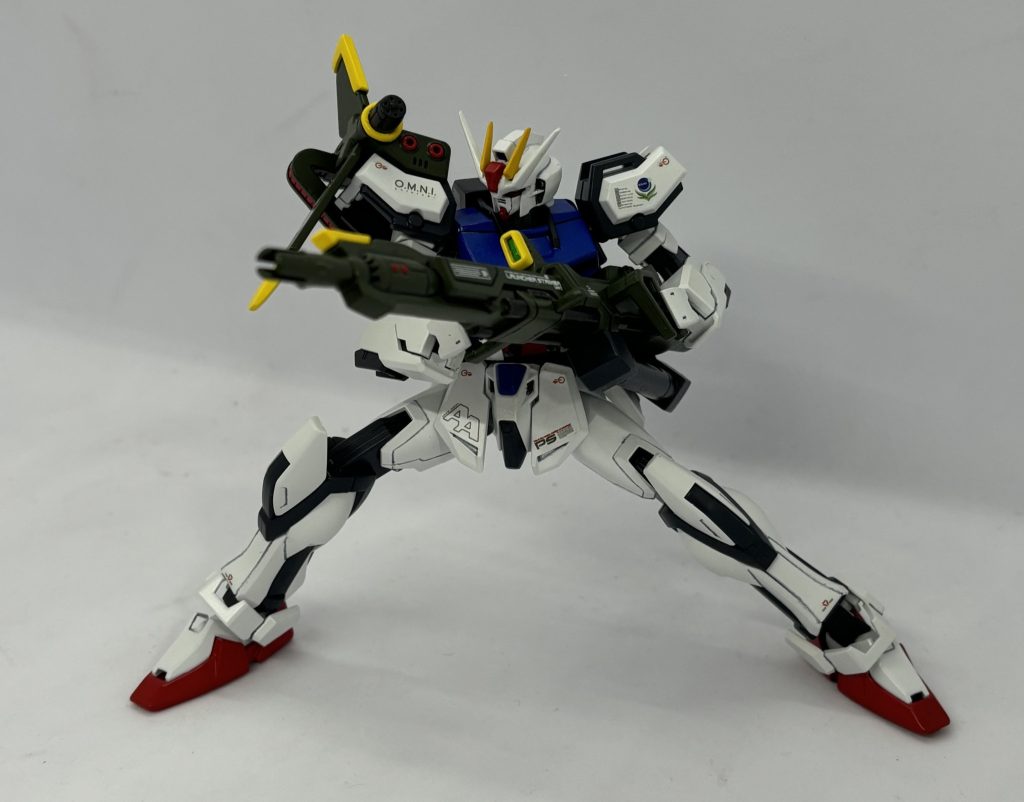 アグニを握らせる際、手の甲を無くしてしまうトラブルが起きました。仕方がないので別のパーツを使って同じ色で塗装。