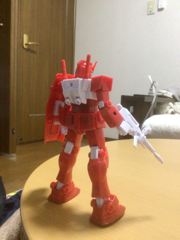 まずは正面の写真と後ろの写真合わせ目とかゲート処理とかしてないけれど気にしないでください…