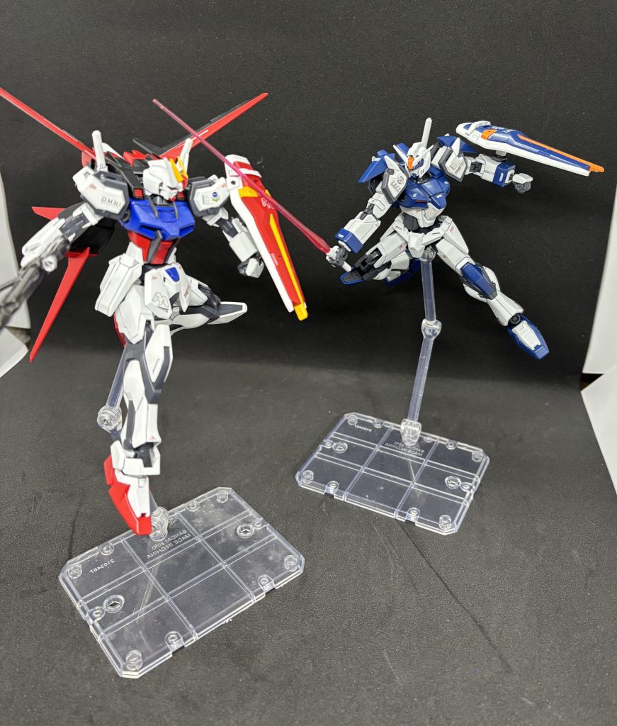 ストライクと対決！いつかこのキットに対応したアサルトシュラウドも作りたい。