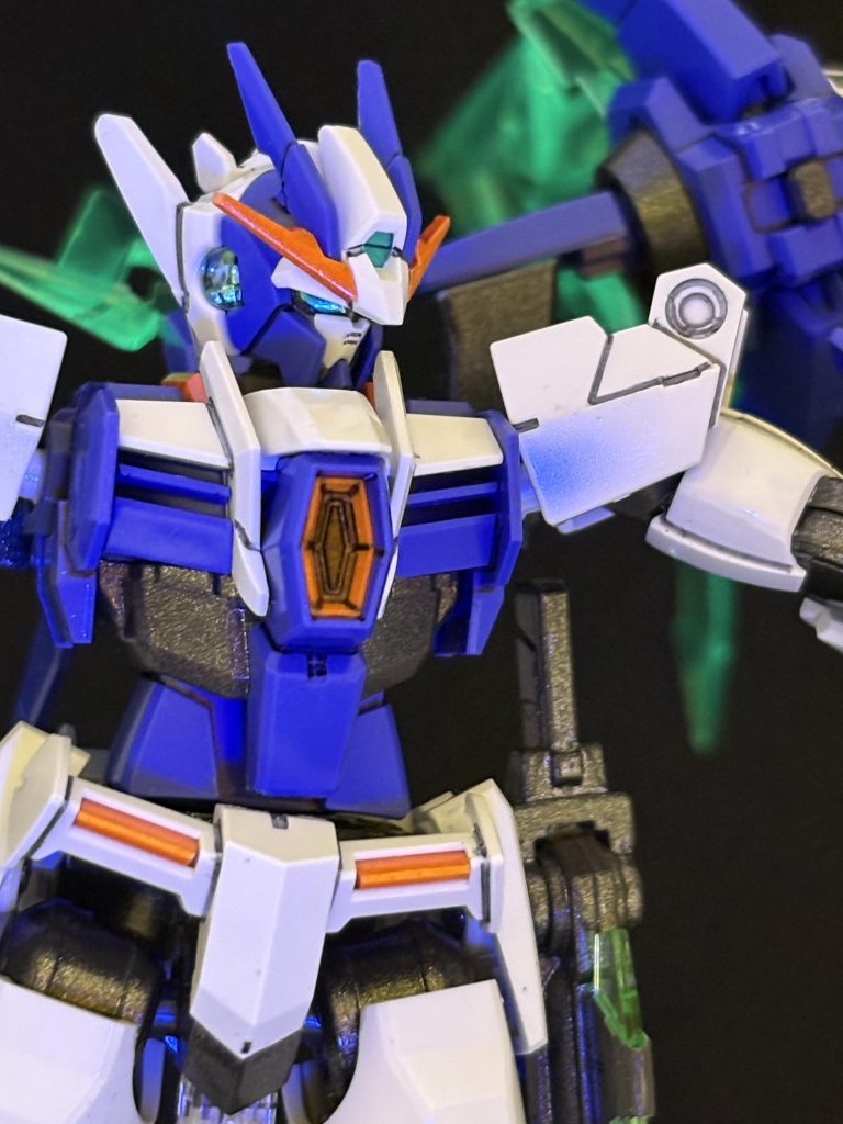 ここから、少しですがブラックライトで発光です