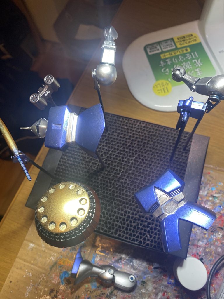 パーツが一体化しておりマスキングが大変でした。