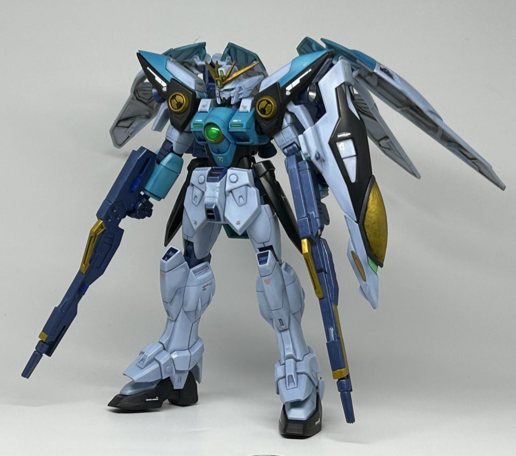 今回はマットバーニッシュ等使用せず。メラミンスポンジを全体にかけて艶消し風に。メタリック部とゴールド部にサテンバーニッシュ。グリーンのみにグロスバーニッシュで。 明るさが変わらないように撮影する方が大変だった気が。 ここまでご覧頂き、ありがとうございます。