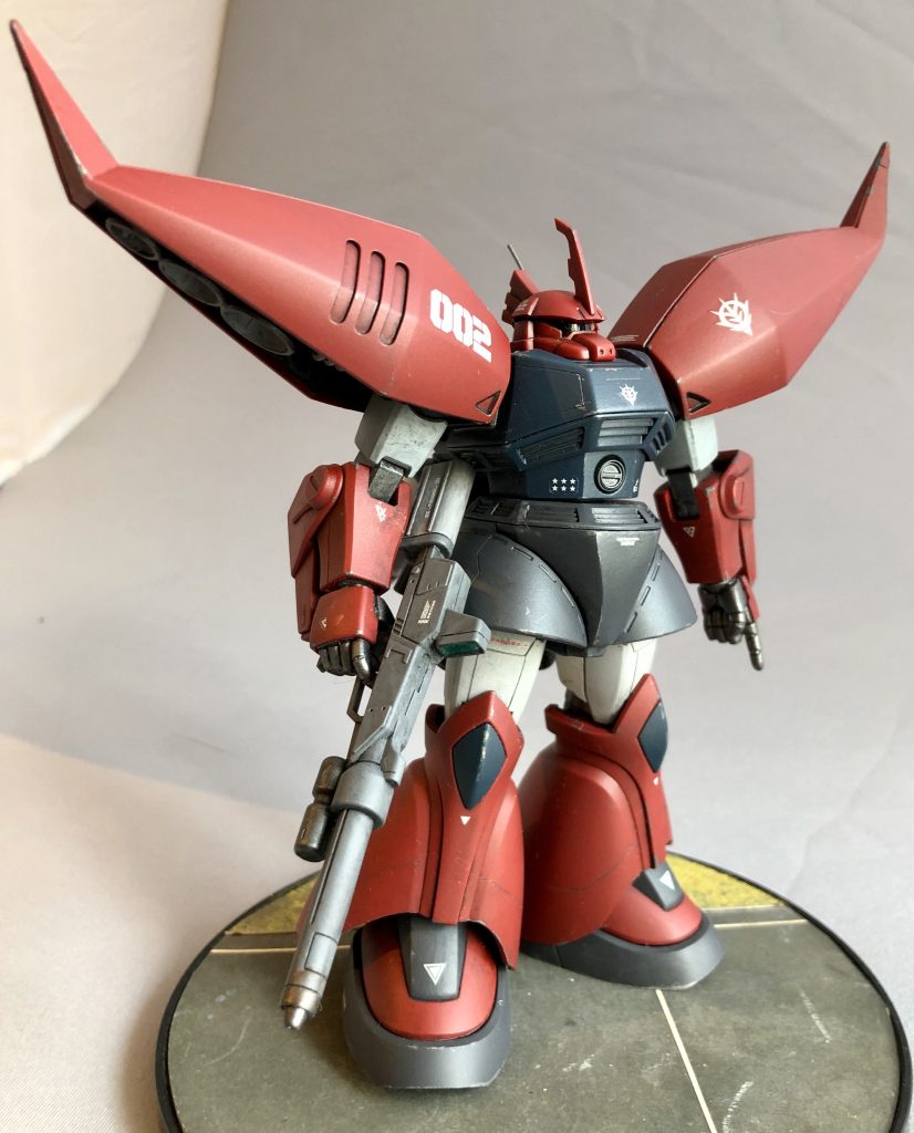 推力アップのためとはいえ、この肩パット、MS庫内では邪魔ですよね？腕を回すとスラスターのベクトルに影響が出るし、シールドも持てないし、正直ウィルテクスの方が合理的だと思います（笑）